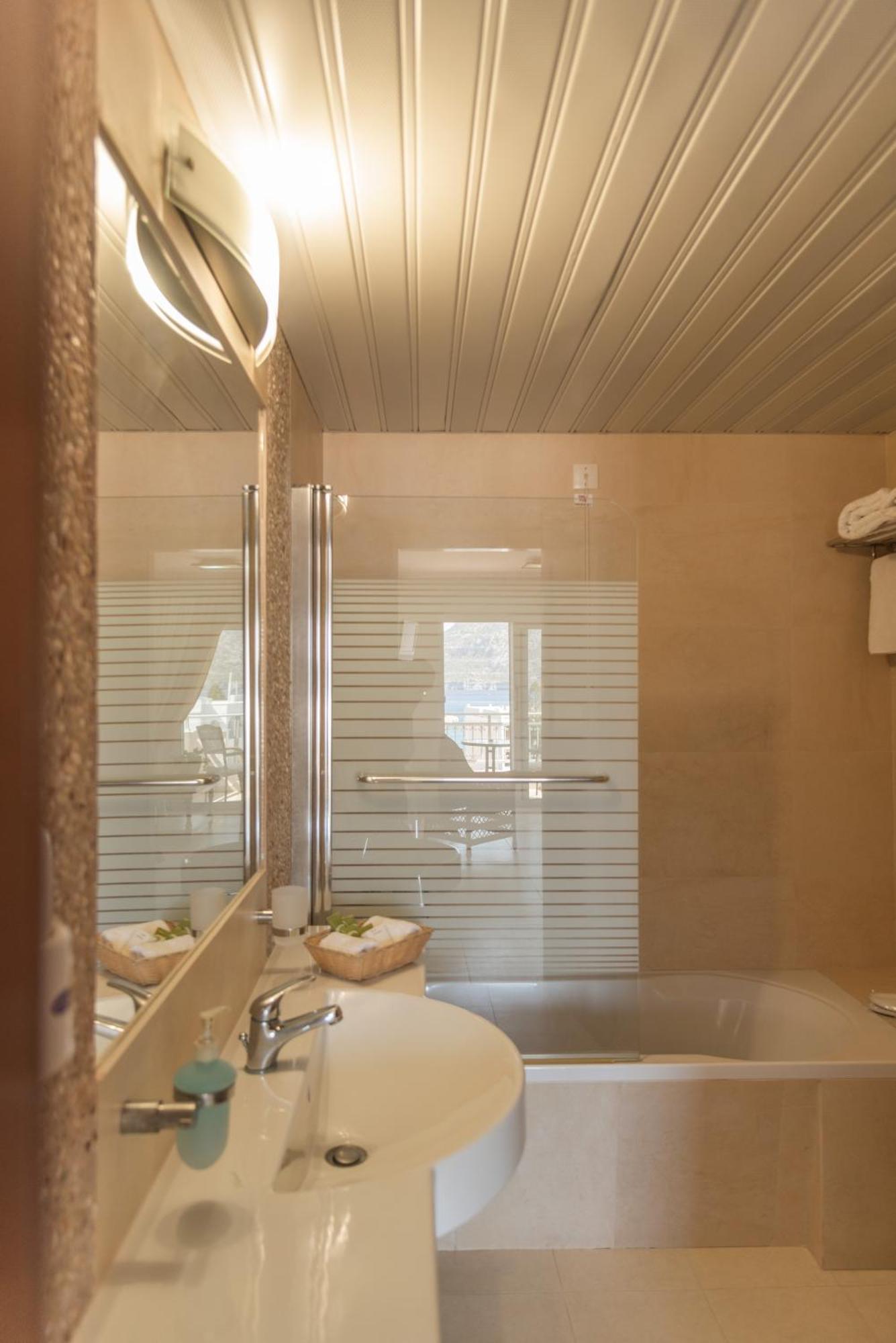 Hotel Astron Princess Karpathos Exterior photo